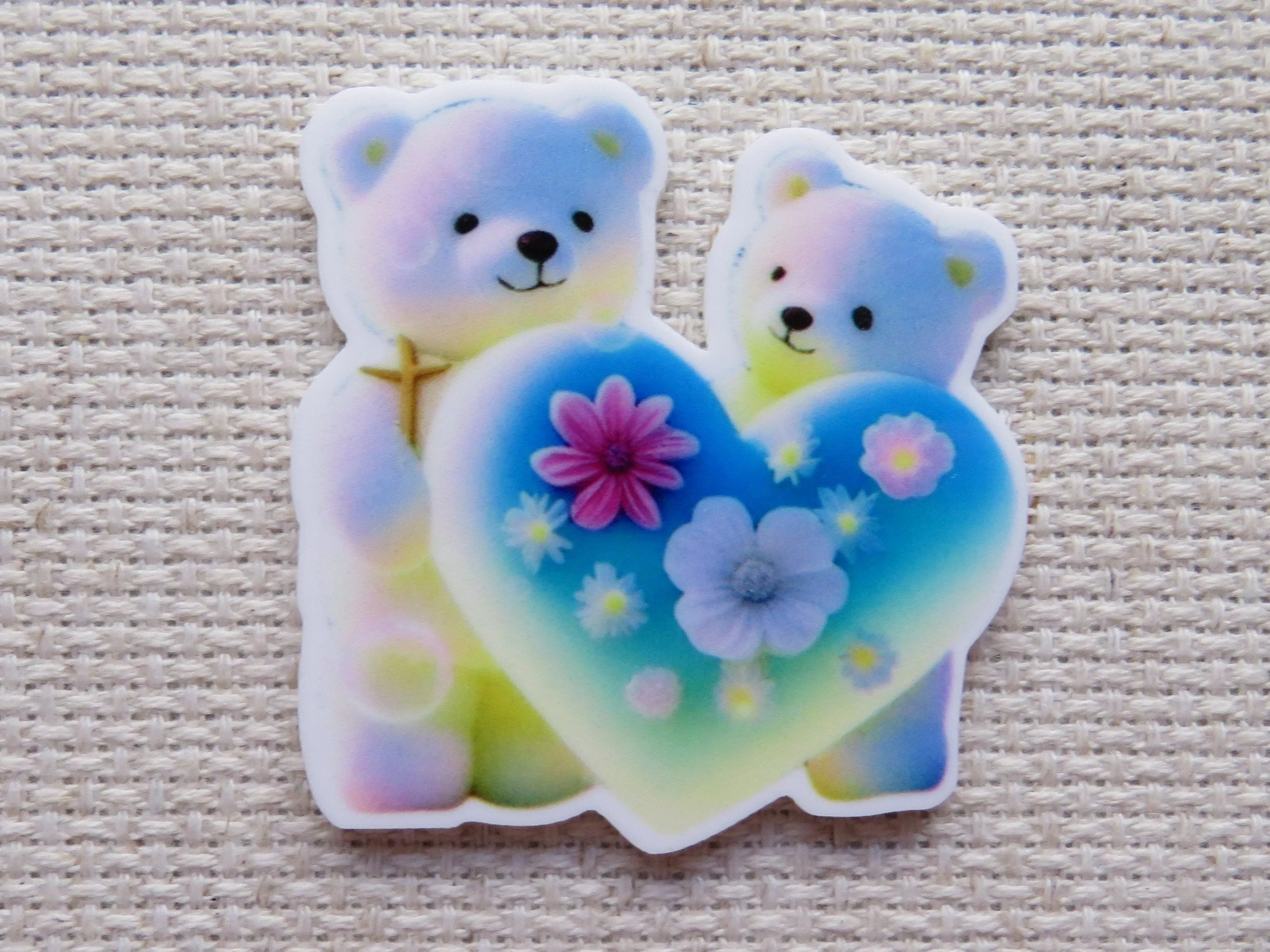 A Pair of Heart Bears Needle Minder, Cover Minder, Magnet