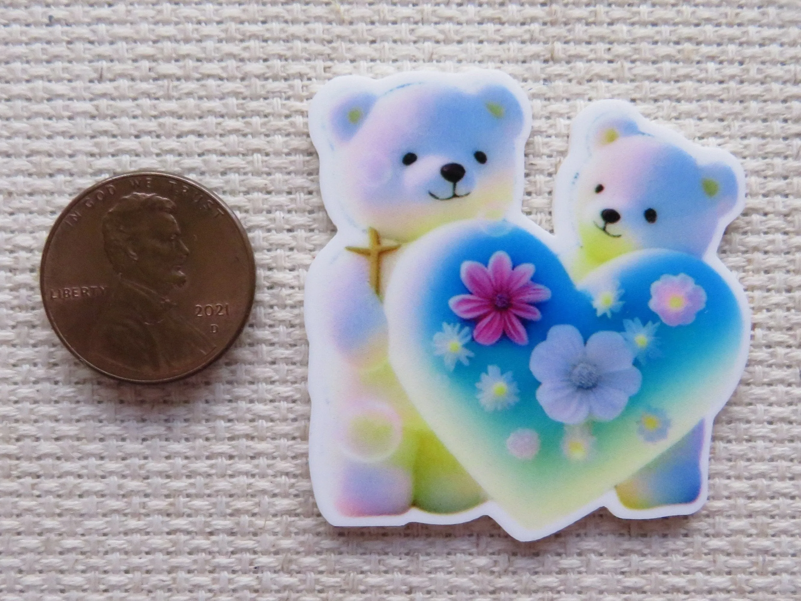 A Pair of Heart Bears Needle Minder, Cover Minder, Magnet