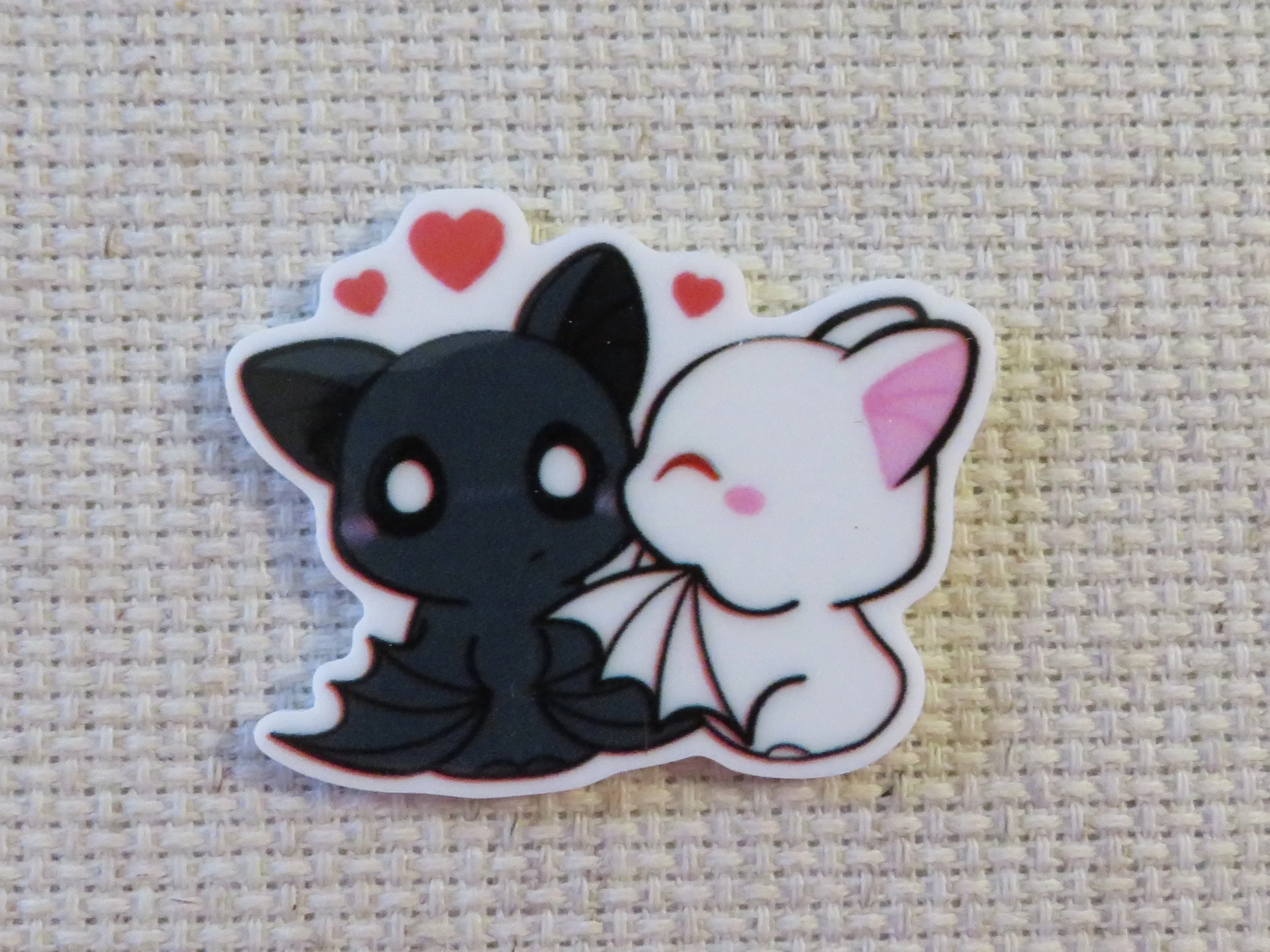 Batty Kisses Needle Minder, Cover Minder, Magnet