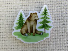 Bear Sitting in the Woods Needle Minder, Cover Minder, Magnet