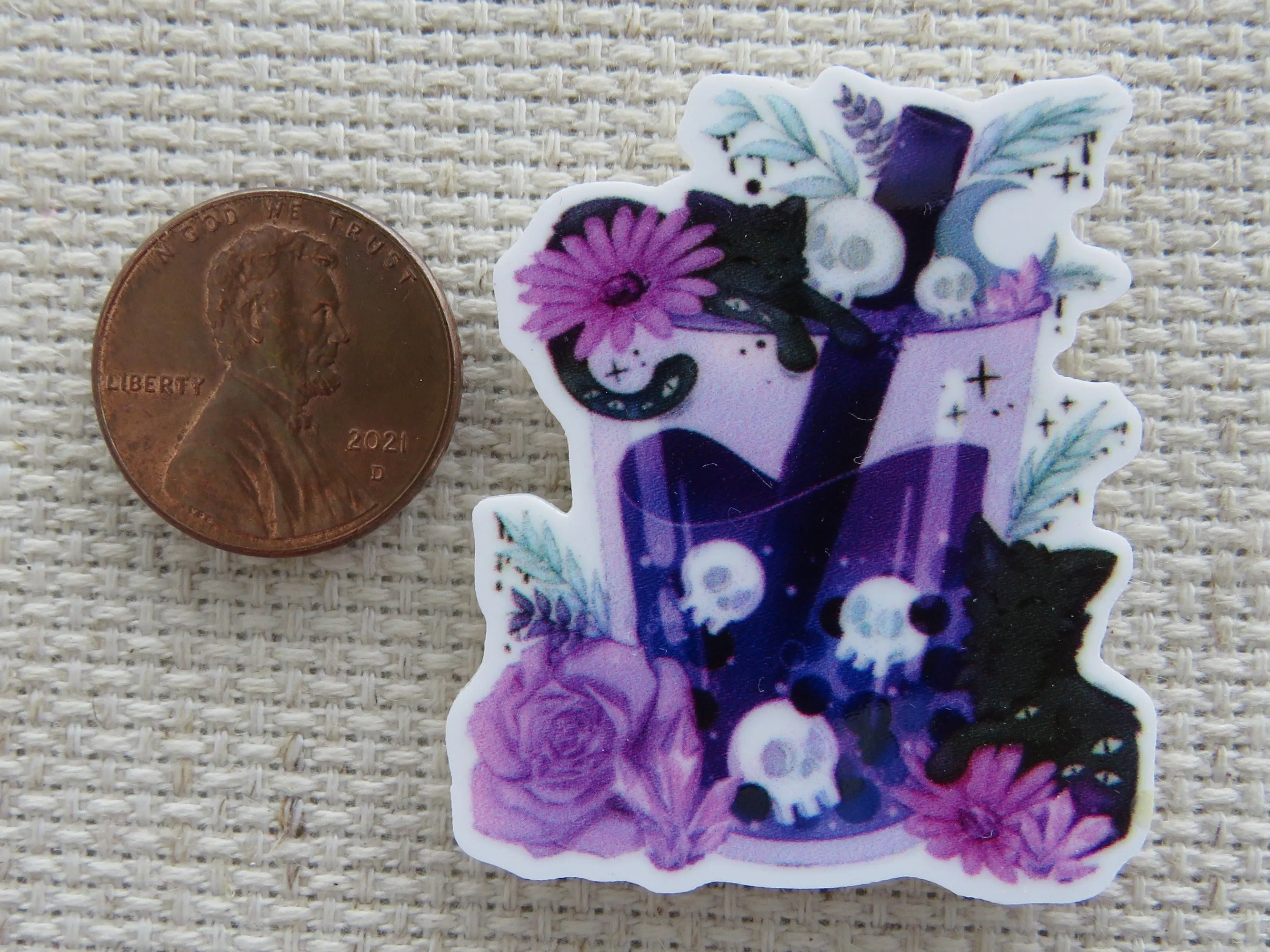 Black Kittens Around a Skull Boba Drink Needle Minder, Cover Minder, Magnet