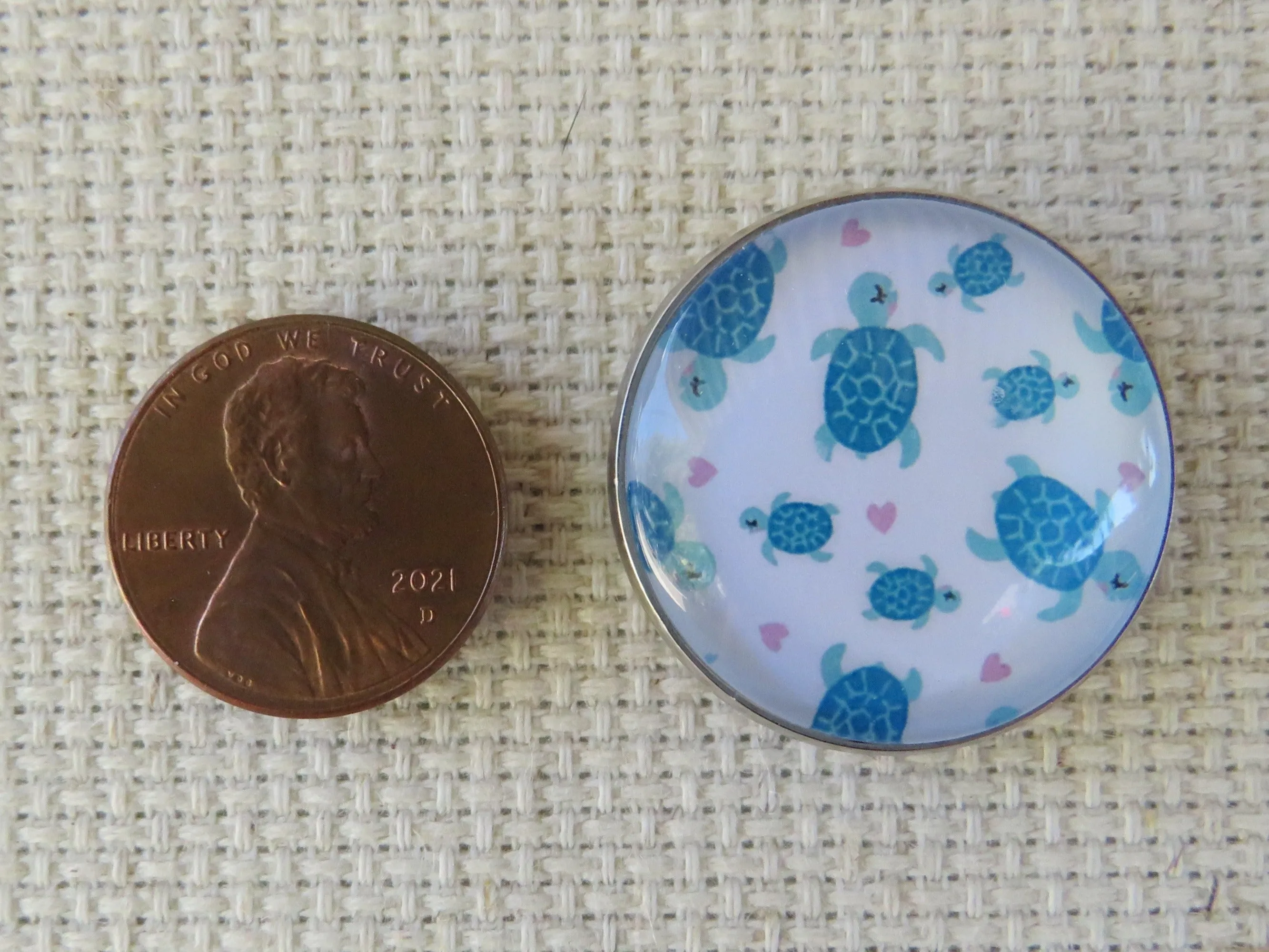 Blue Turtles Domed Needle Minder, Cover Minder, Magnet LAST ONE!