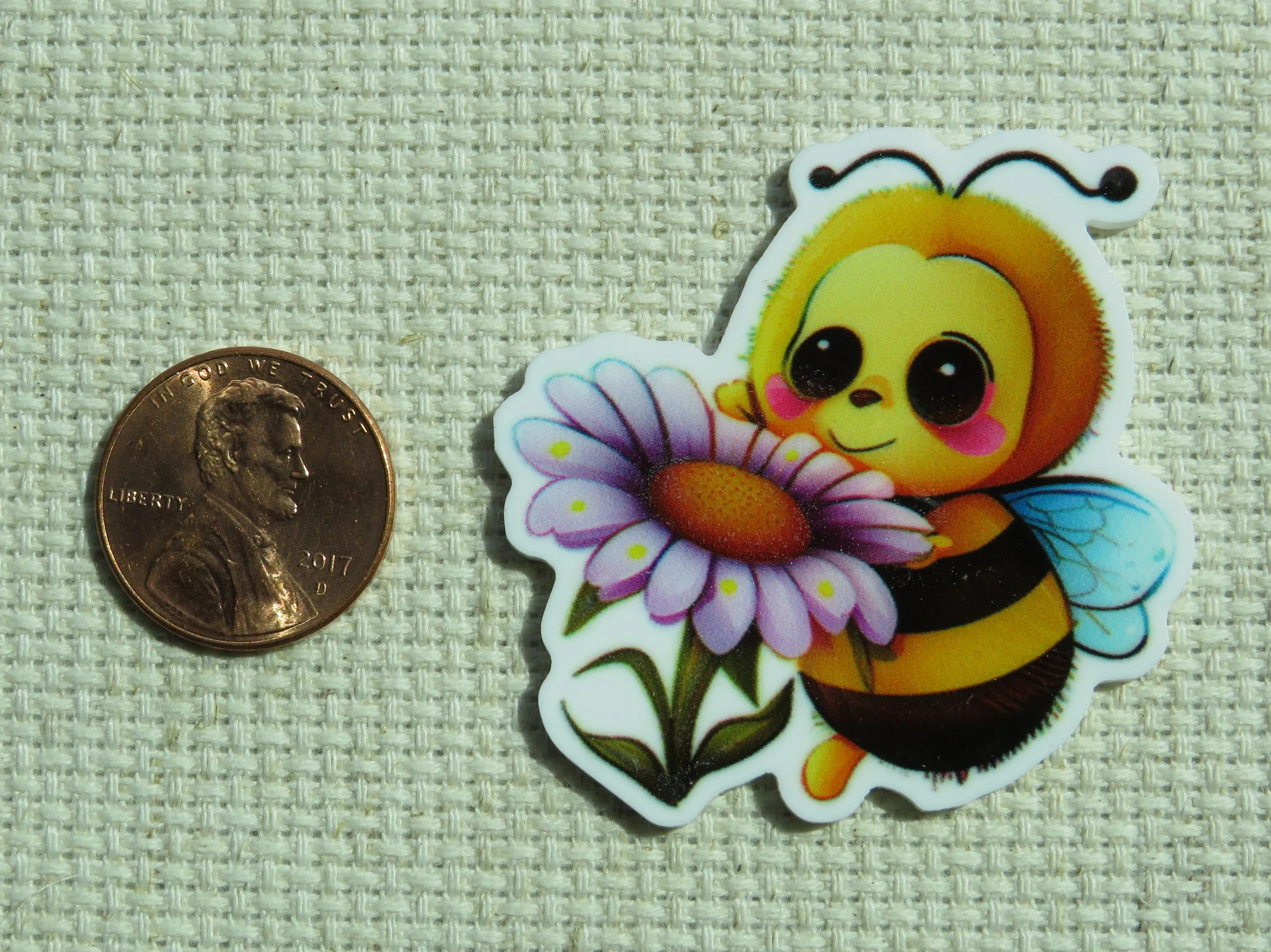 Bumble Bee with a Pretty Flower Needle Minder, Cover Minder, Magnet