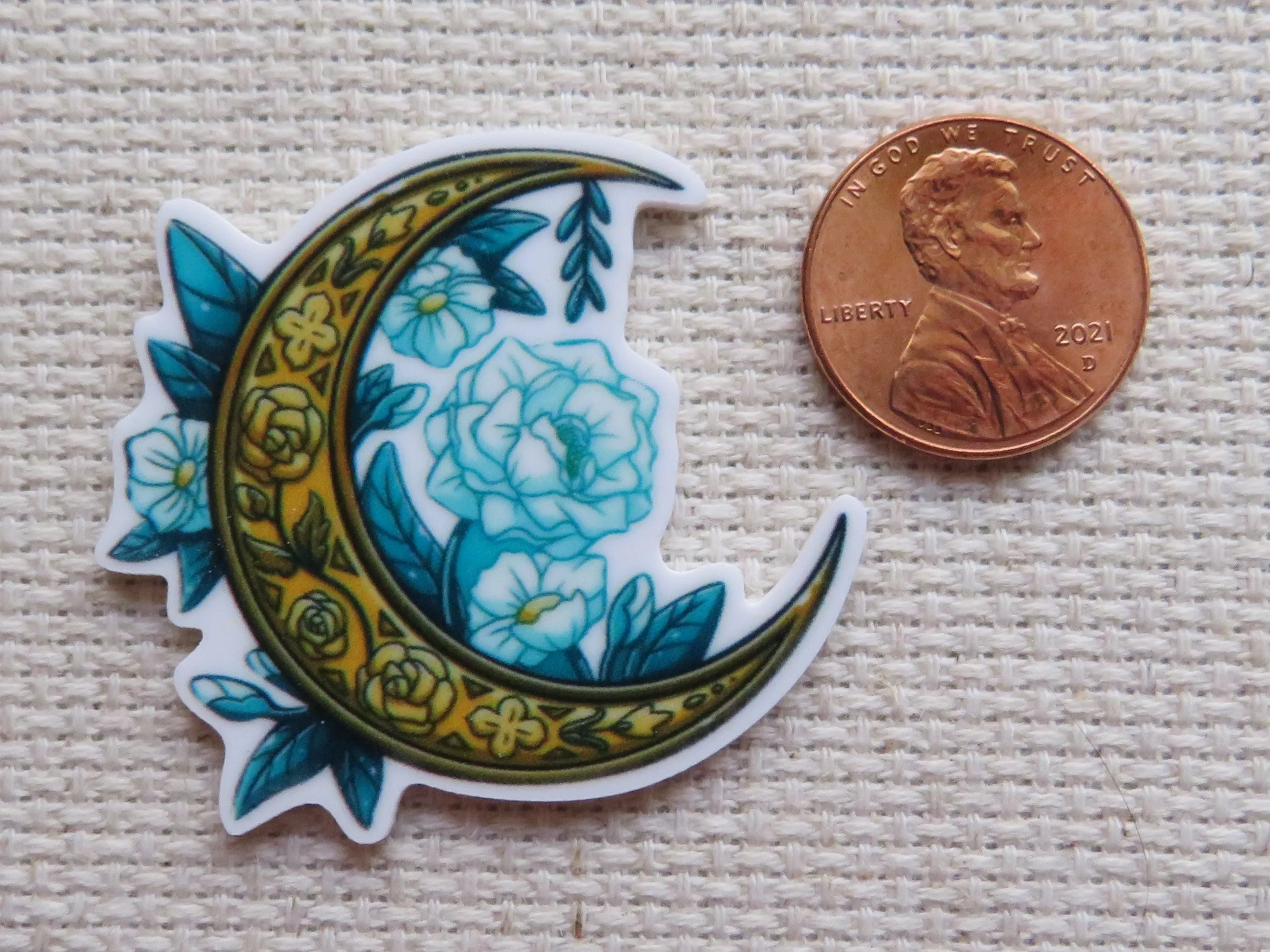 Celtic Moon with Blue Flowers Needle Minder, Cover Minder, Magnet