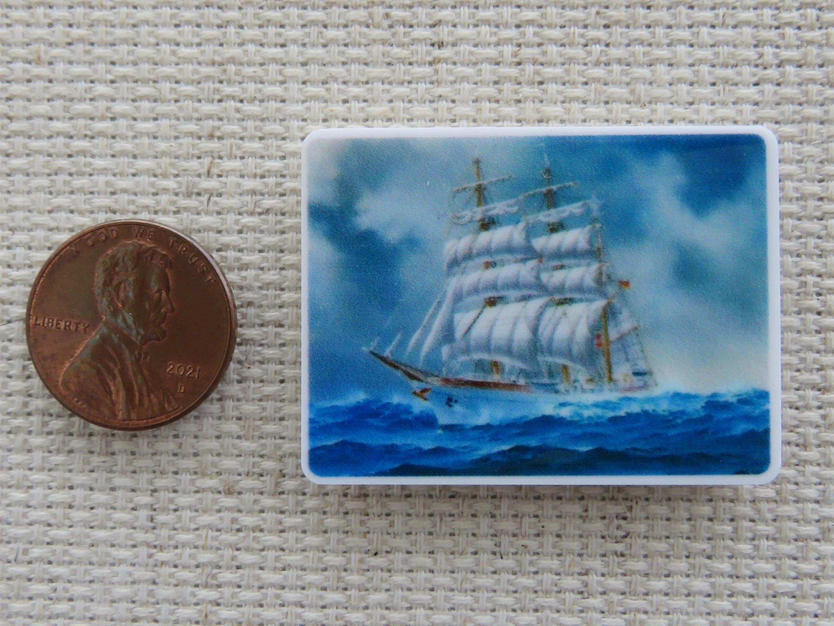 Clipper Ship on the Ocean Needle Minder, Cover Minder, Magnet