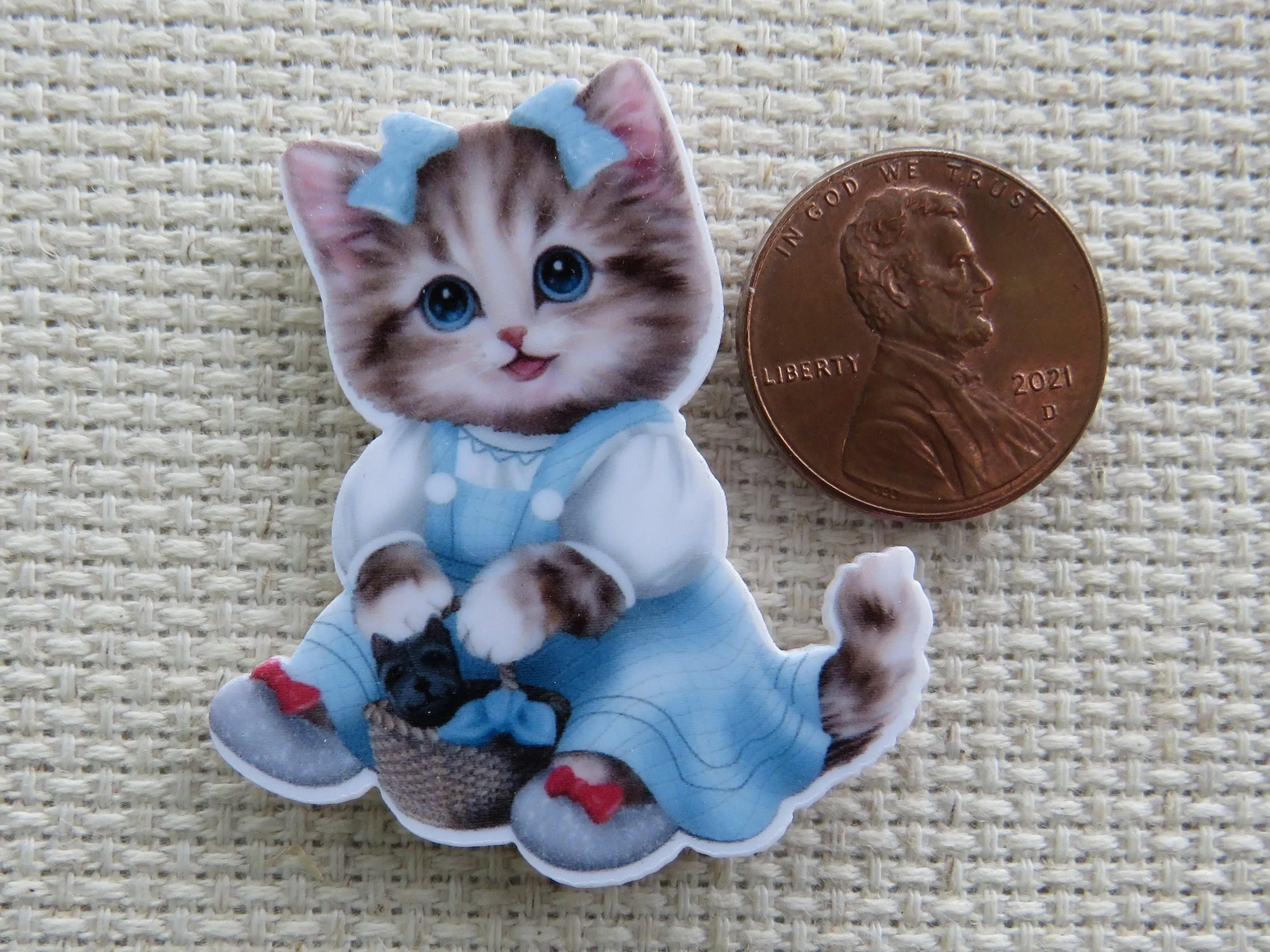 Dorothy Kitten Needle Minder, Cover Minder, Magnet
