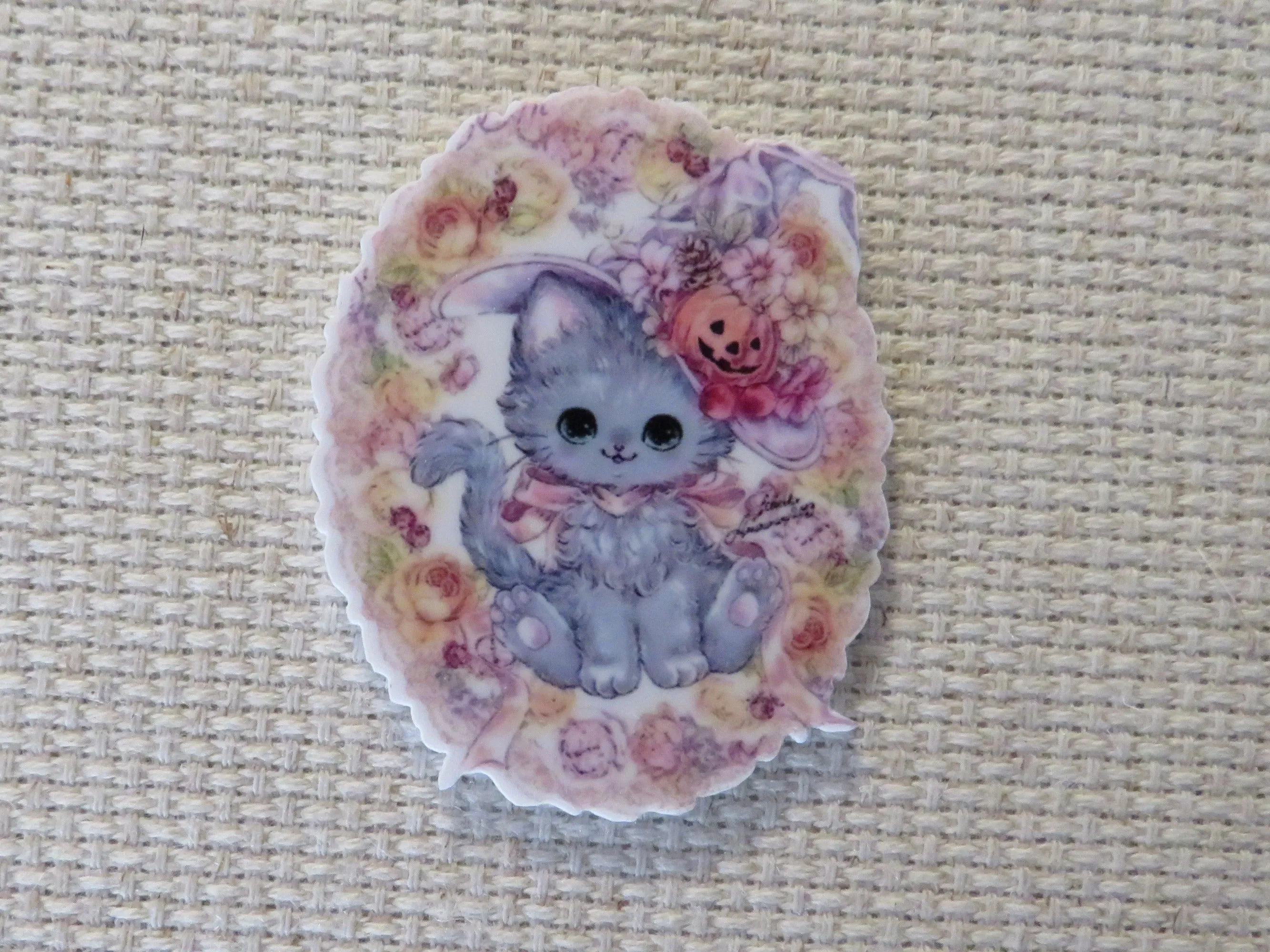 Fall Gray Kitty Needle Minder, Cover Minder, Magnet