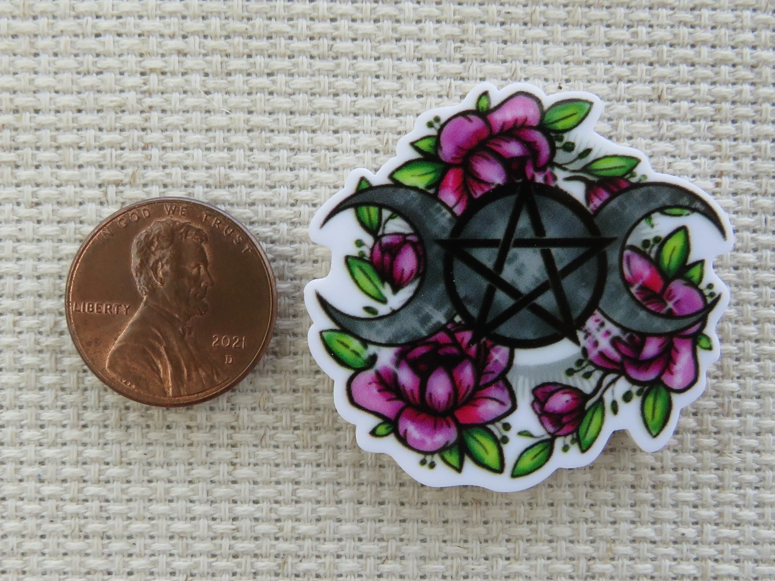 Flowery Pentagram Needle Minder, Cover Minder, Magnet