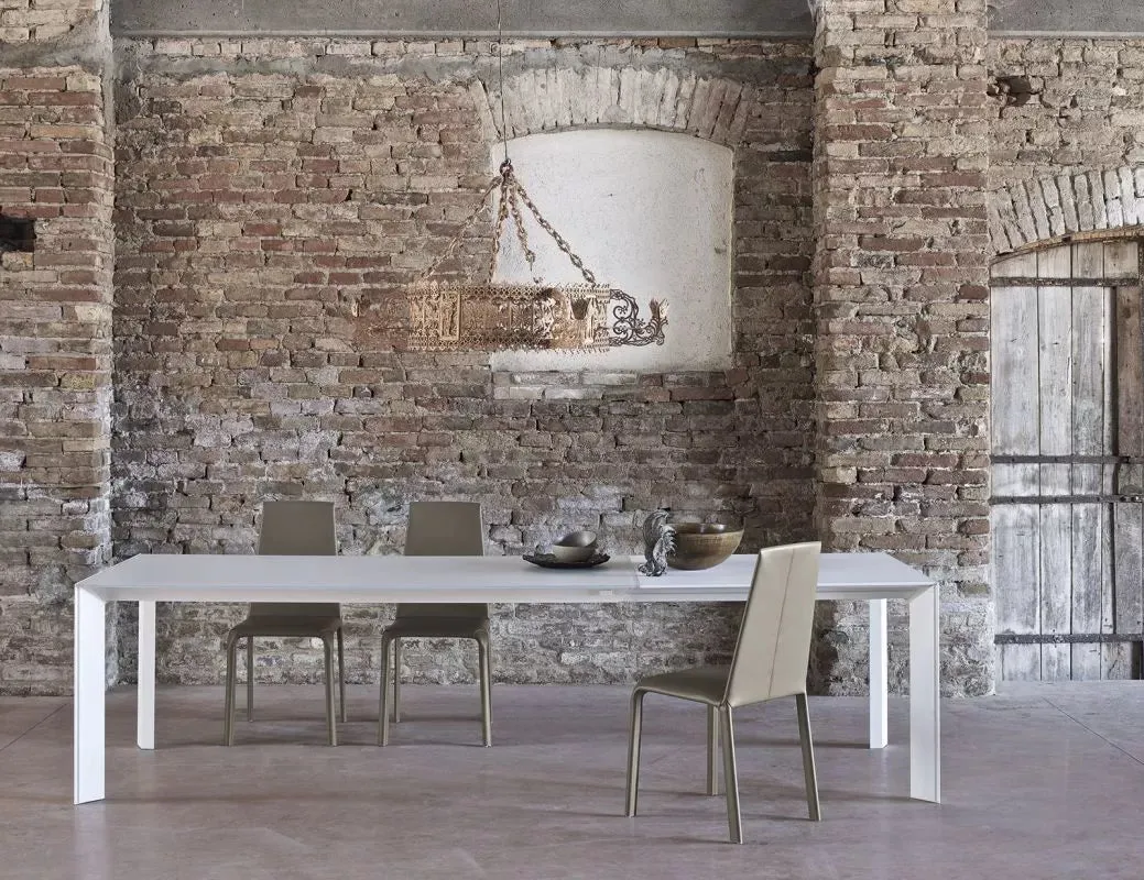 Genio Extendable Table