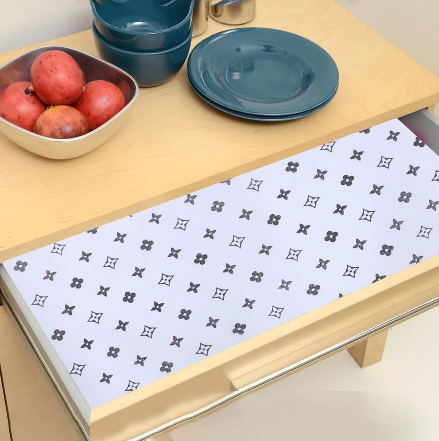 Heart Home Shelf Liner | EVA Kitchen Cabinet Shelf Mat | Anti-Slip Bathroom Mat | Fridge Mat | Table Mat | Star Print Print Wardrobe Mat | 5 Meter | White