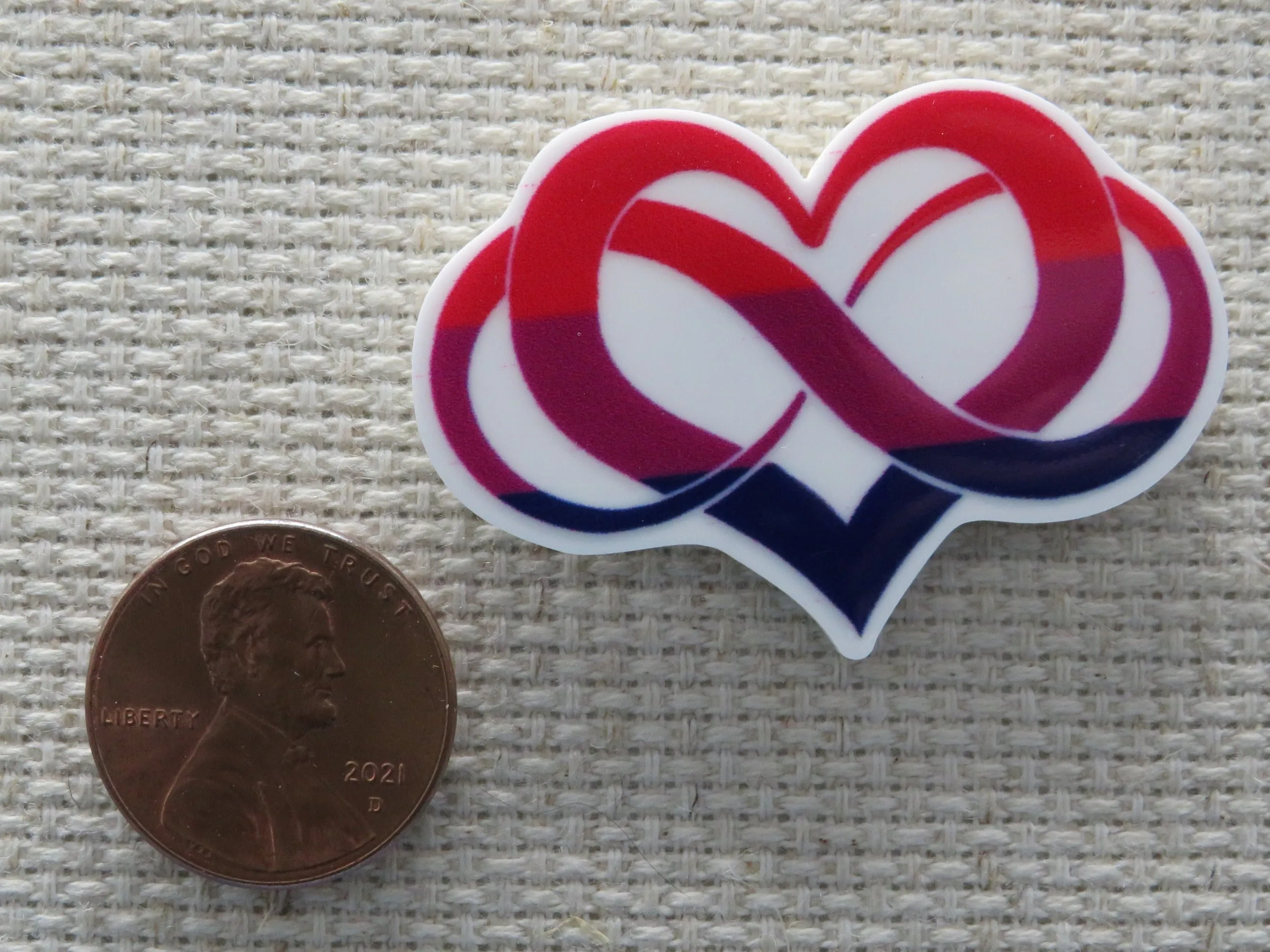 Infinity Loop Heart Needle Minder, Cover Minder, Magnet