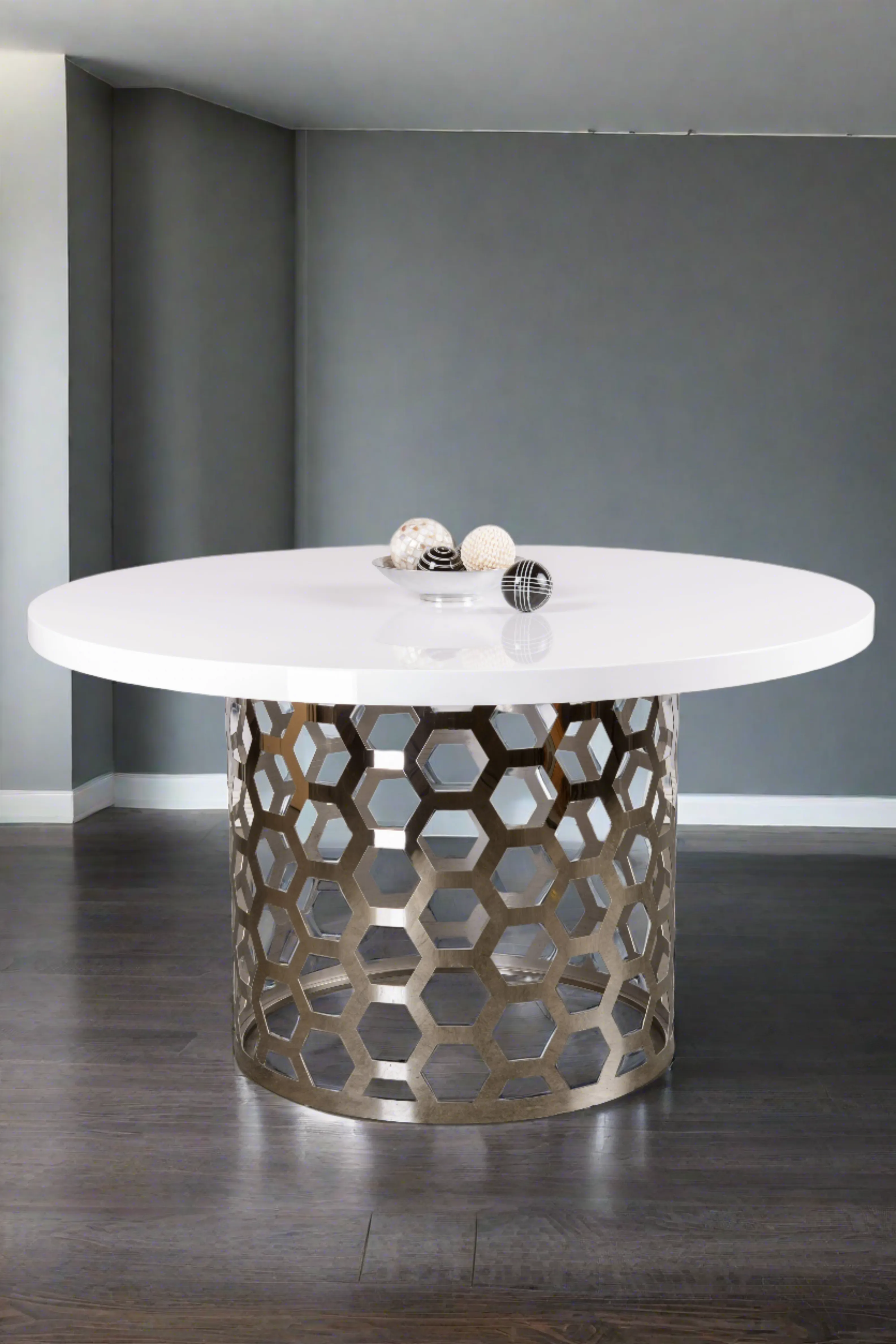 Laguna 54" Round Dining Table