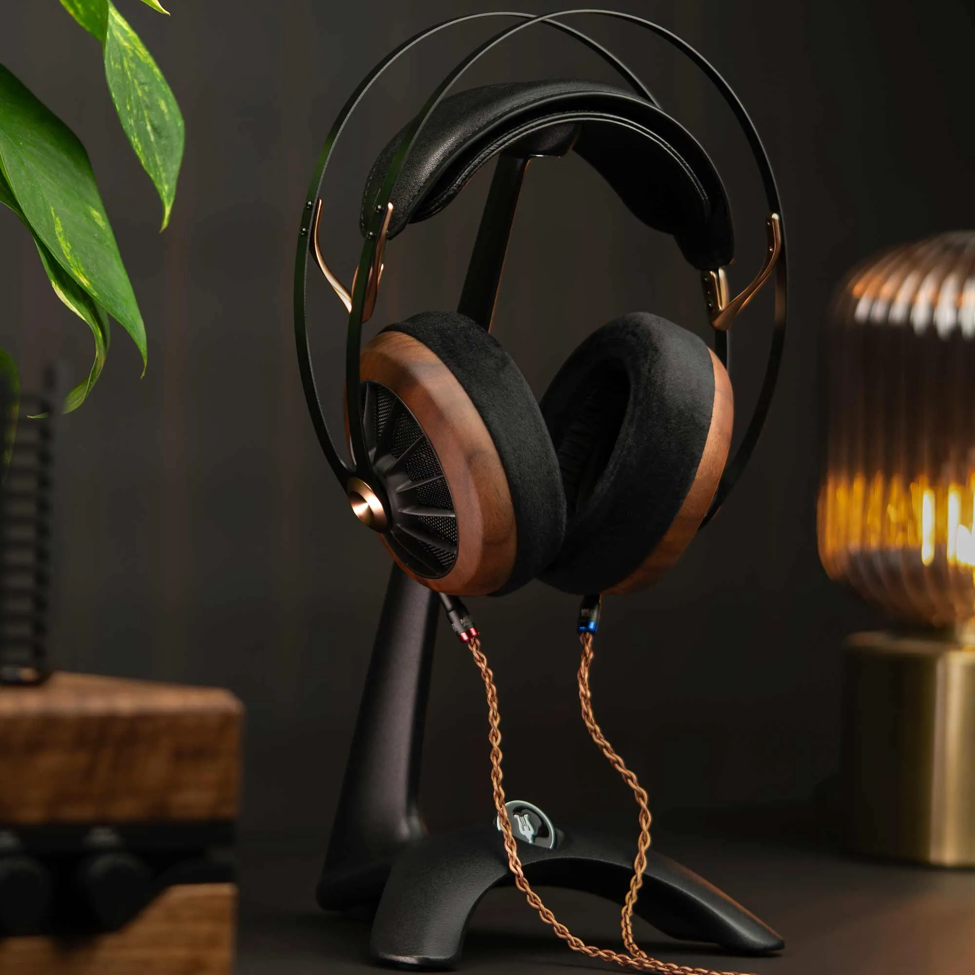 Meze Manta Headphone Stand