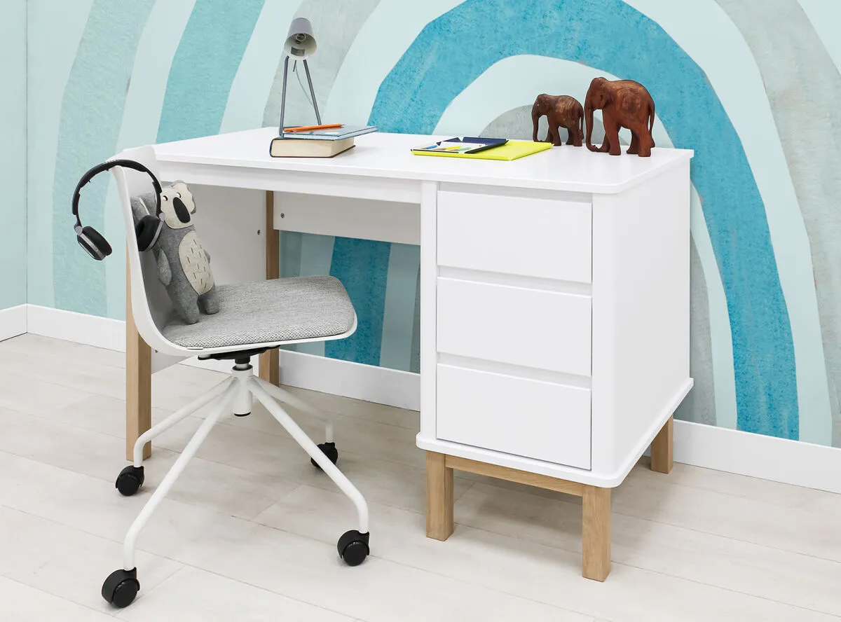 Mika Desk