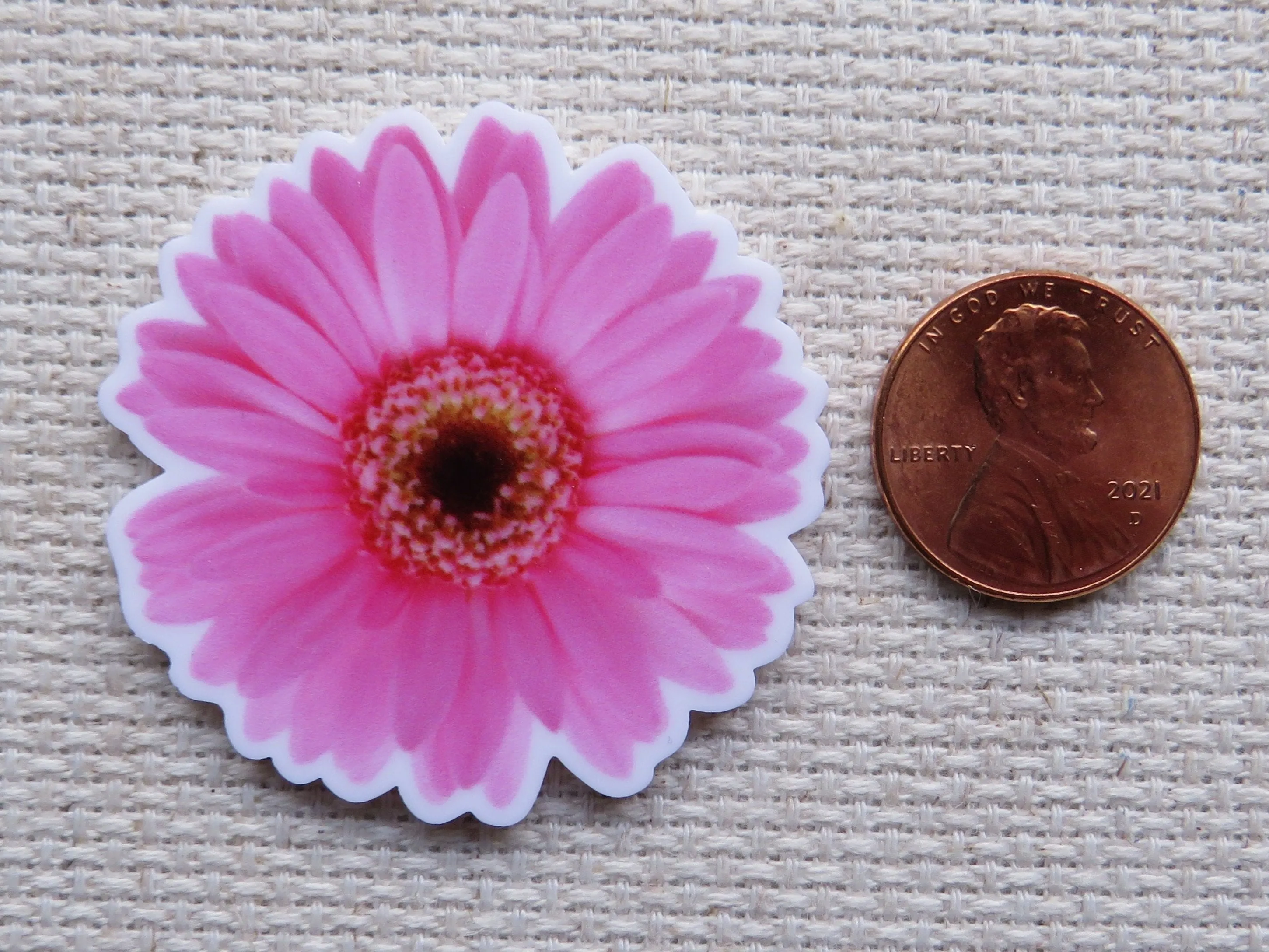 Pink Gerbera Daisy Needle Minder, Cover Minder, Magnet