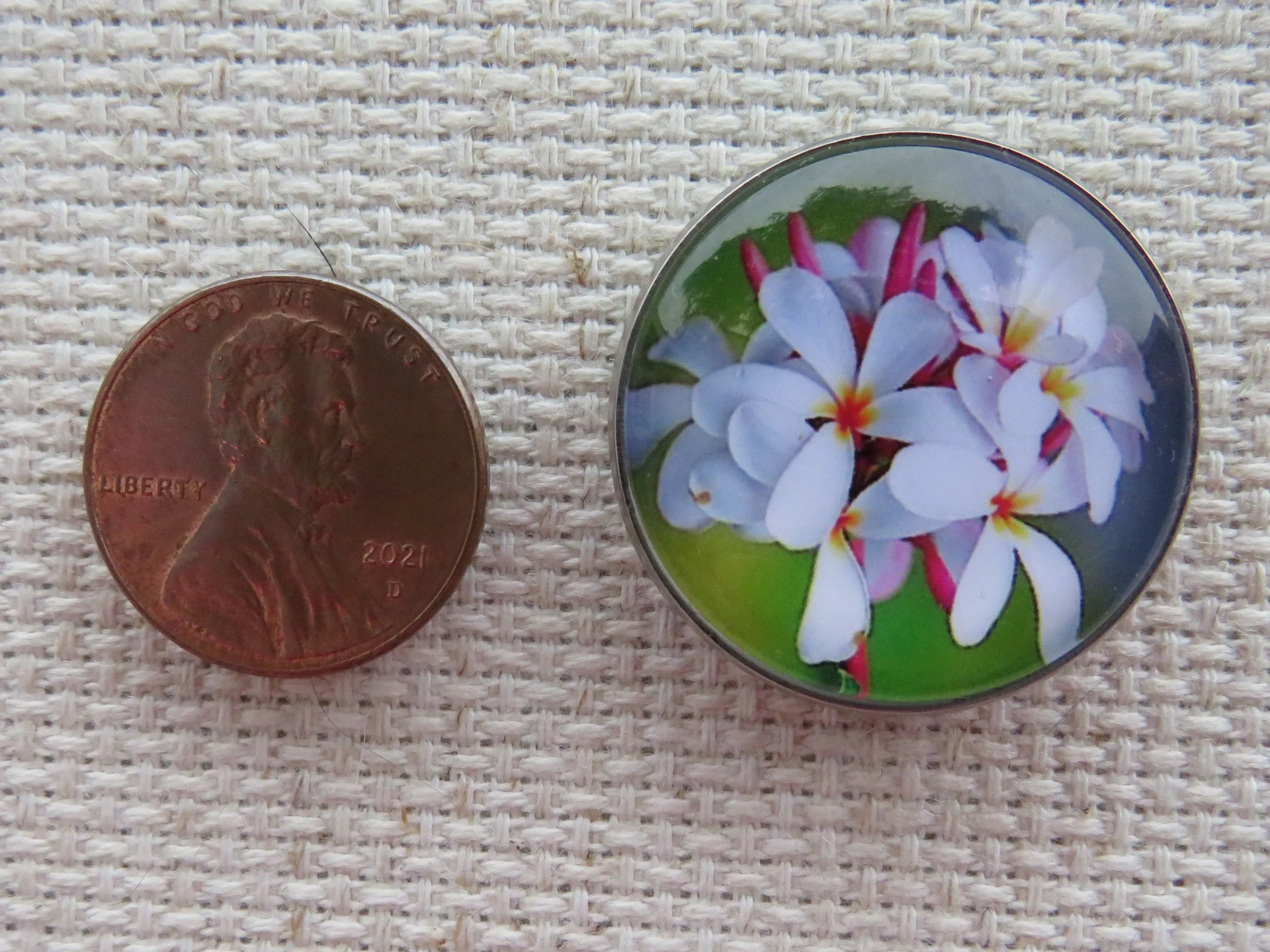 Plumeria Blossoms Domed Needle Minder, Cover Minder, Magnet LAST ONE!