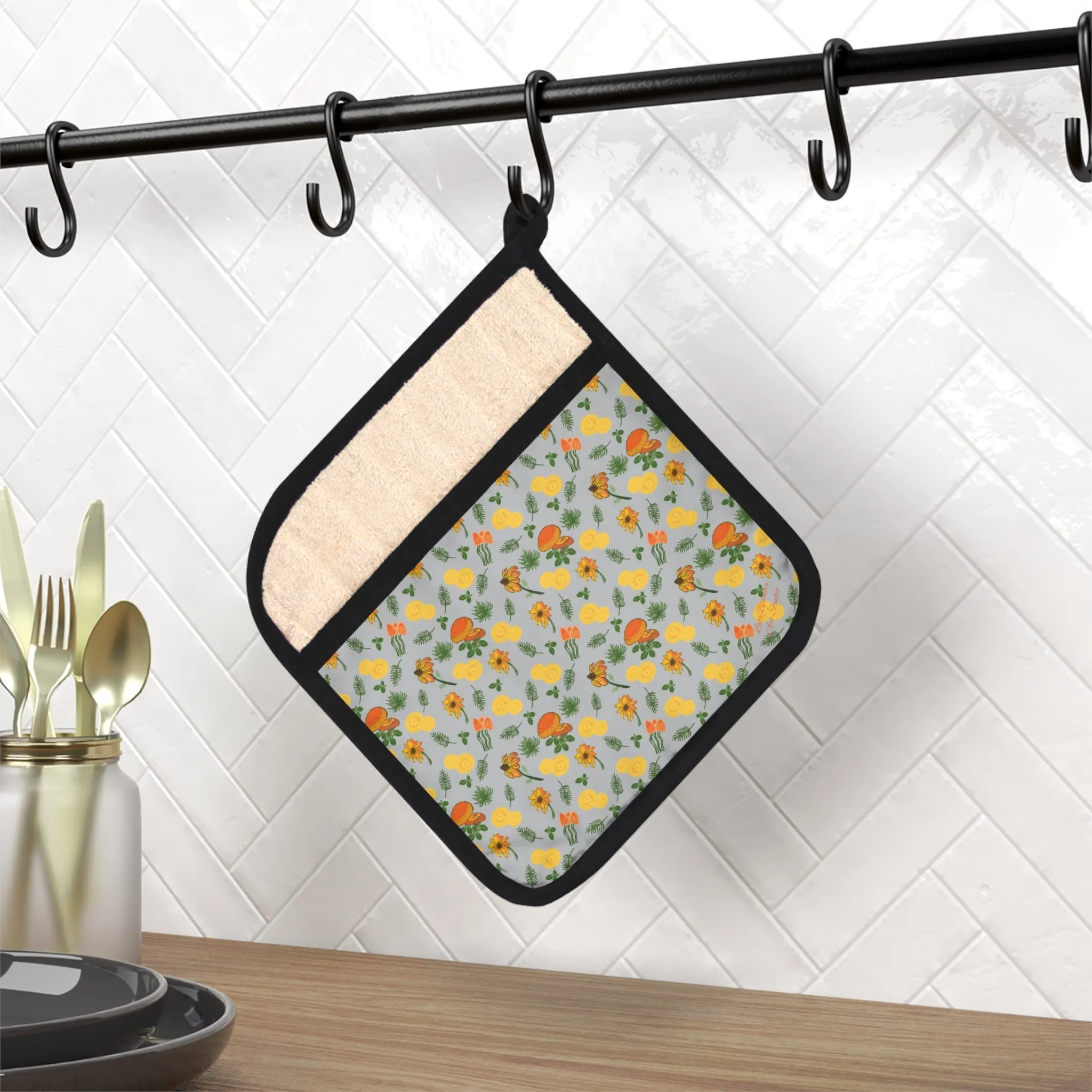 Pot Holder with Pocket - Mushrooms & Wildflowers