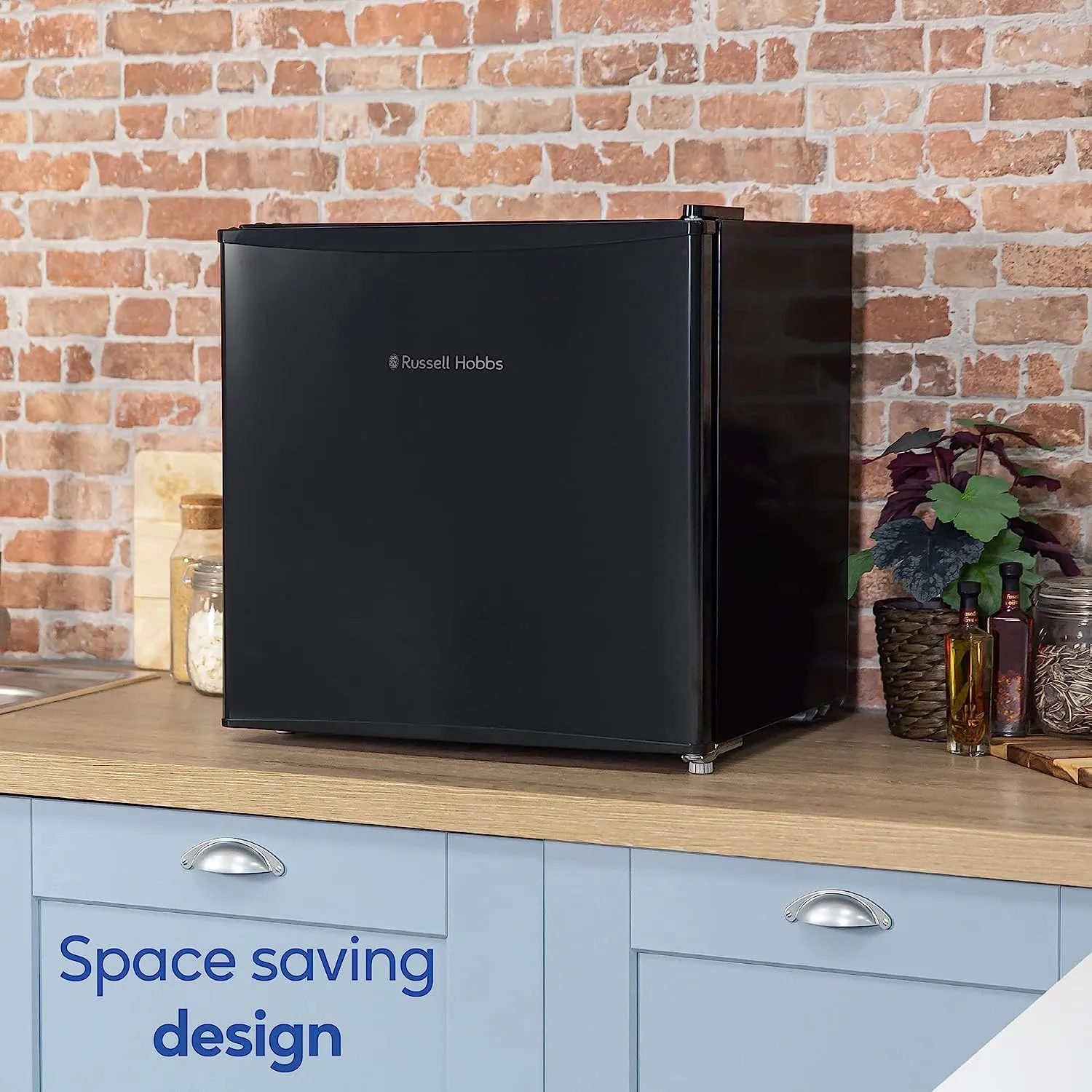 RUSSELL HOBBS - 43L Table Top F Energy Rating Fridge  Free Crepe Maker