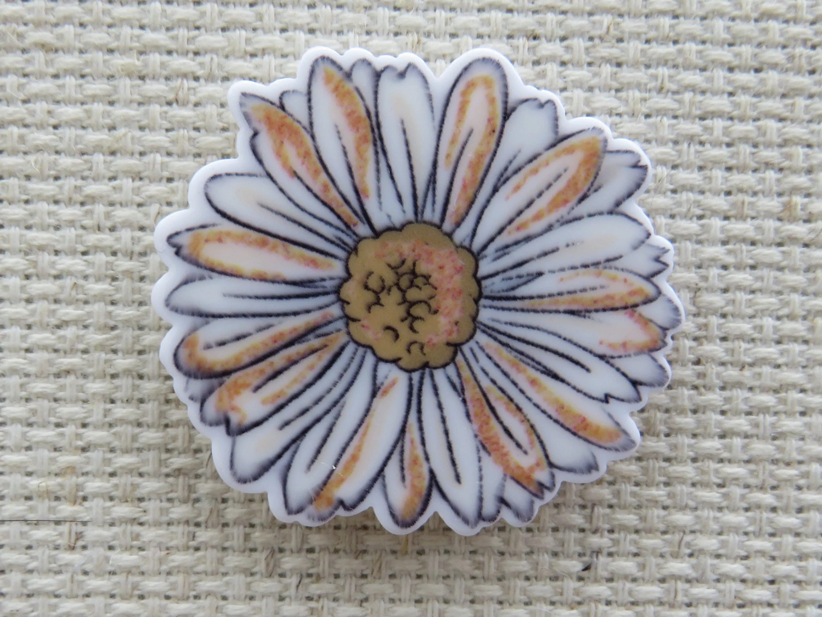 White and Yellow Daisy Needle Minder, Cover Minder, Magnet